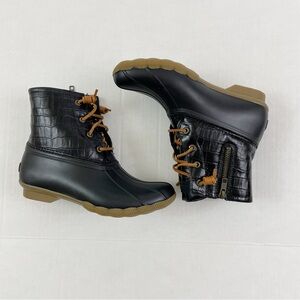 Sperry Black Crocodile Style Duck Boots Women’s 6